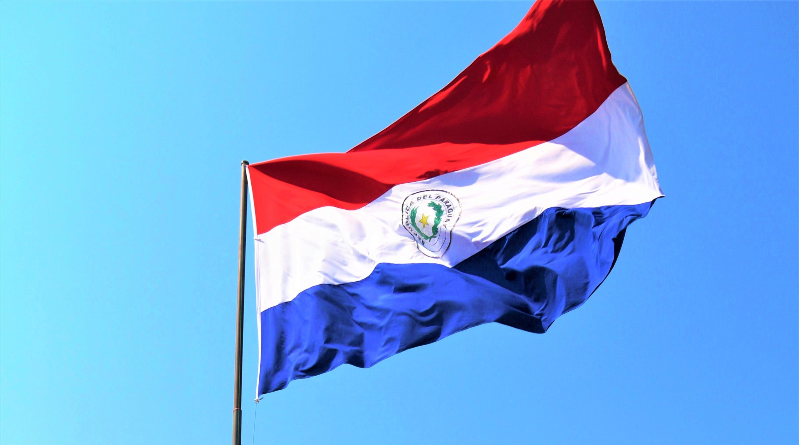 https://commons.wikimedia.org/wiki/File:Bandera_paraguaya.jpg